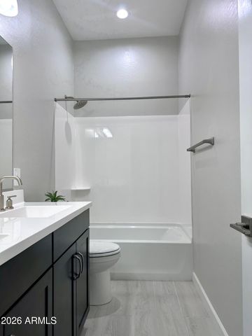 6039 E QUAIL Avenue, Phoenix, AZ 85054