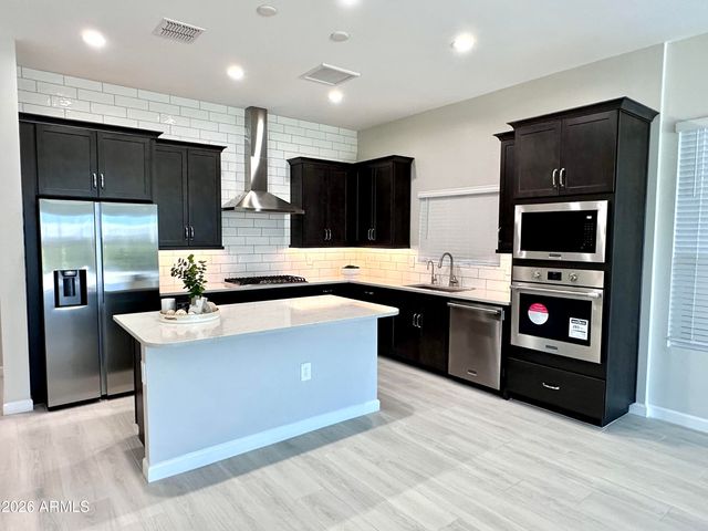 6039 E QUAIL Avenue, Phoenix, AZ 85054