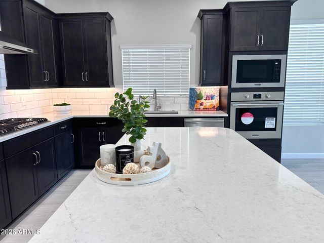 6039 E QUAIL Avenue, Phoenix, AZ 85054