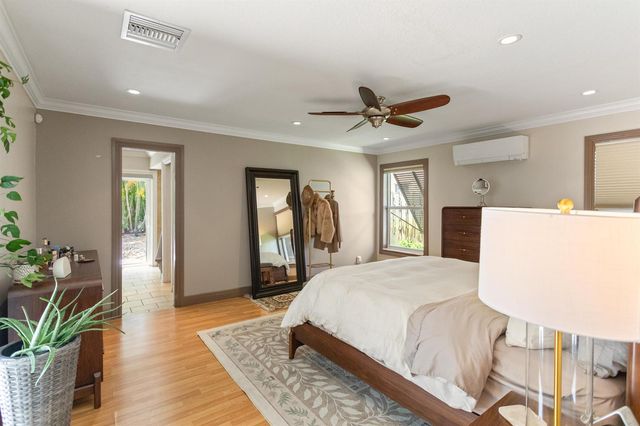 4050 NW 7th Lane, Delray Beach, FL 33445
