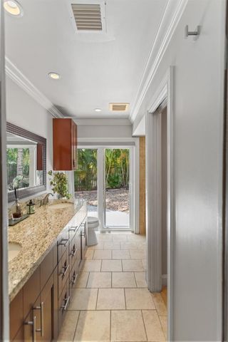 4050 NW 7th Lane, Delray Beach, FL 33445
