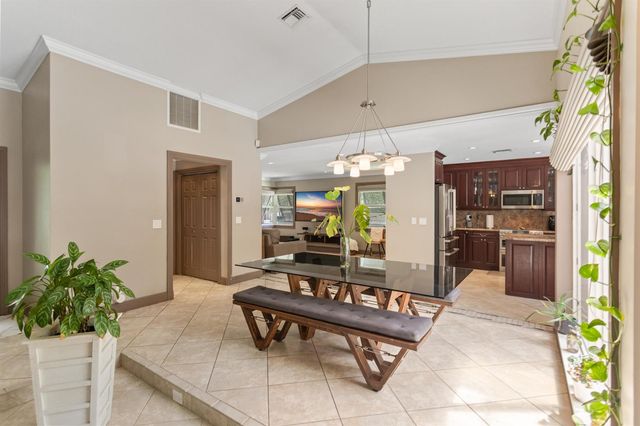 4050 NW 7th Lane, Delray Beach, FL 33445