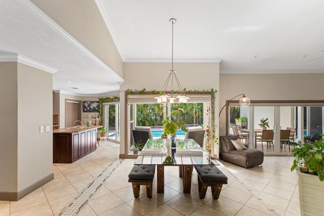 4050 NW 7th Lane, Delray Beach, FL 33445