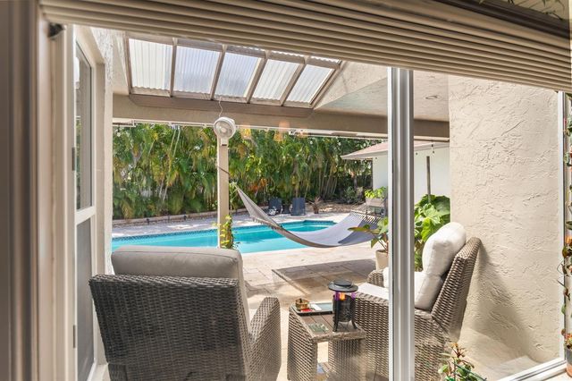 4050 NW 7th Lane, Delray Beach, FL 33445