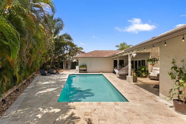 4050 NW 7th Lane, Delray Beach, FL 33445