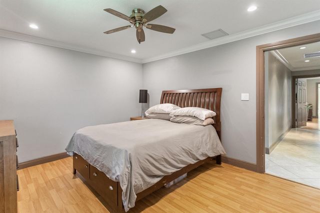 4050 NW 7th Lane, Delray Beach, FL 33445