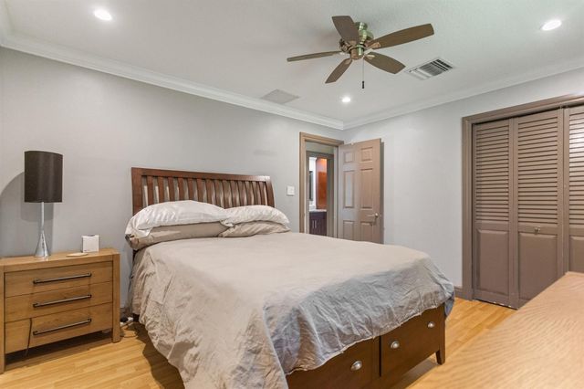 4050 NW 7th Lane, Delray Beach, FL 33445