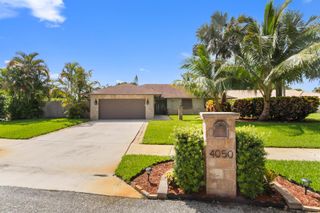 4050 NW 7th Lane, Delray Beach, FL 33445