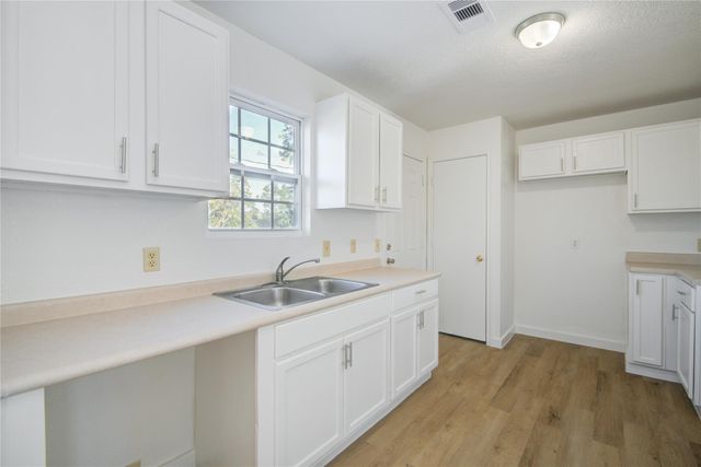 424 S Avenue B, Freeport, TX 77541