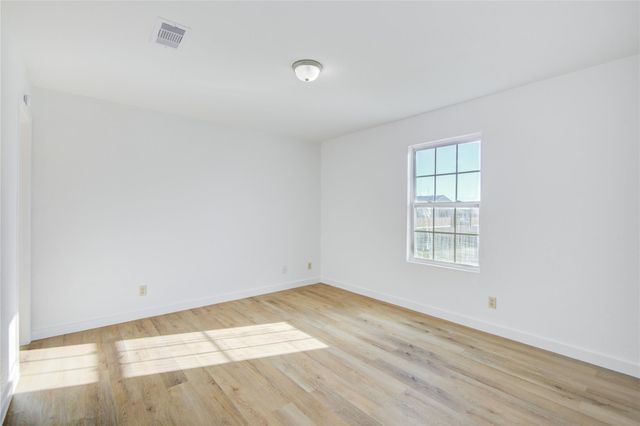 424 S Avenue B, Freeport, TX 77541