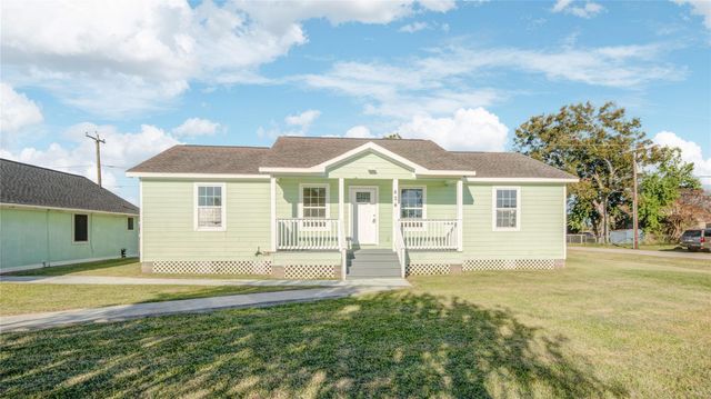 424 S Avenue B, Freeport, TX 77541
