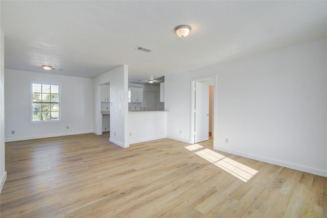 424 S Avenue B, Freeport, TX 77541