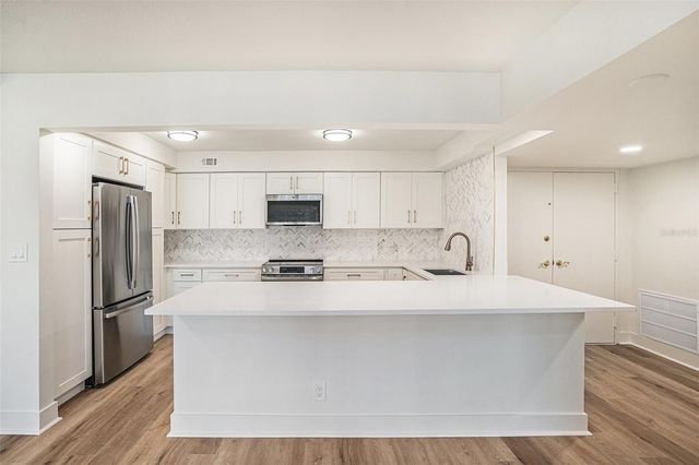 1480 GULF BOULEVARD 905, Clearwater Beach, FL 33767