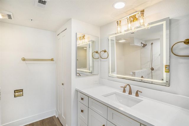 1480 GULF BOULEVARD 905, Clearwater Beach, FL 33767