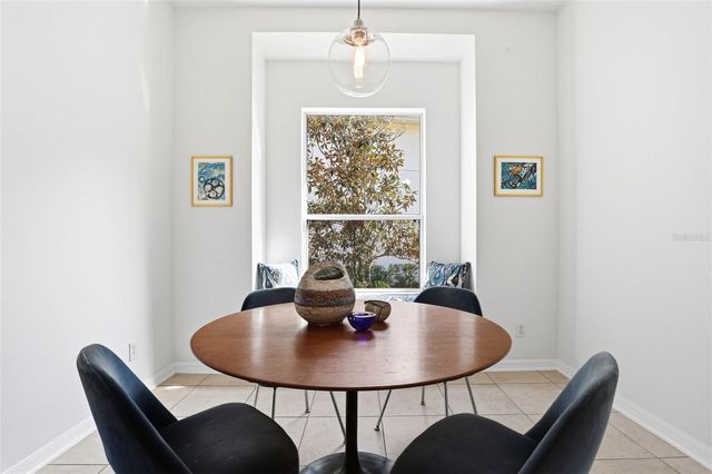 8123 CAMELLA LANE, Tampa, FL 33647