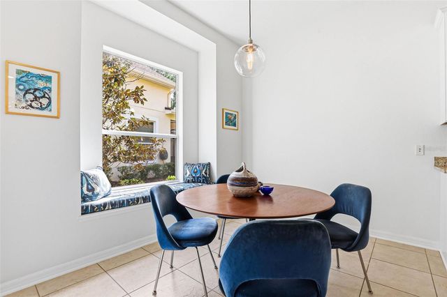 8123 CAMELLA LANE, Tampa, FL 33647