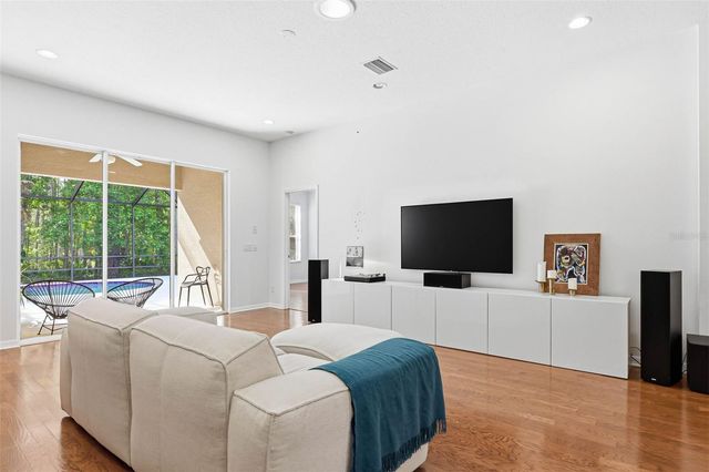 8123 CAMELLA LANE, Tampa, FL 33647