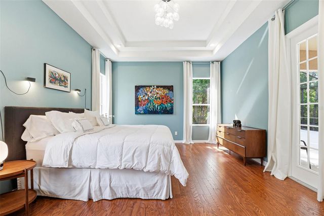 8123 CAMELLA LANE, Tampa, FL 33647