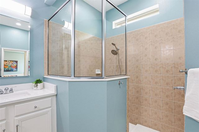 8123 CAMELLA LANE, Tampa, FL 33647