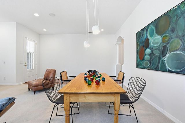 8123 CAMELLA LANE, Tampa, FL 33647