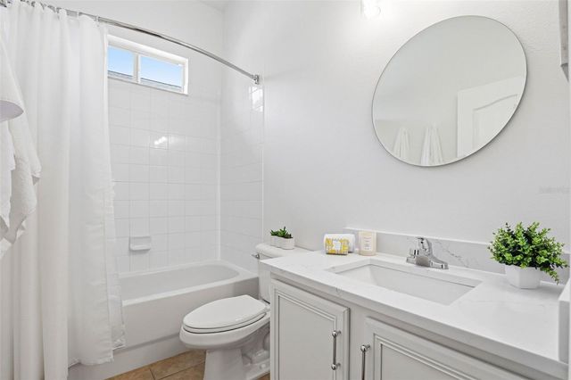 8123 CAMELLA LANE, Tampa, FL 33647