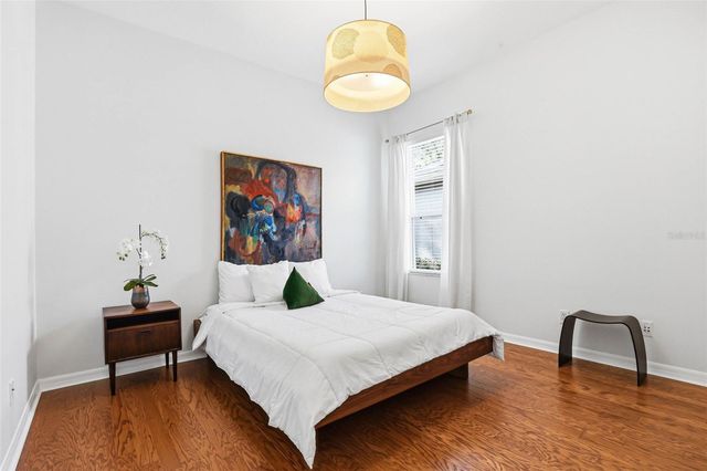 8123 CAMELLA LANE, Tampa, FL 33647