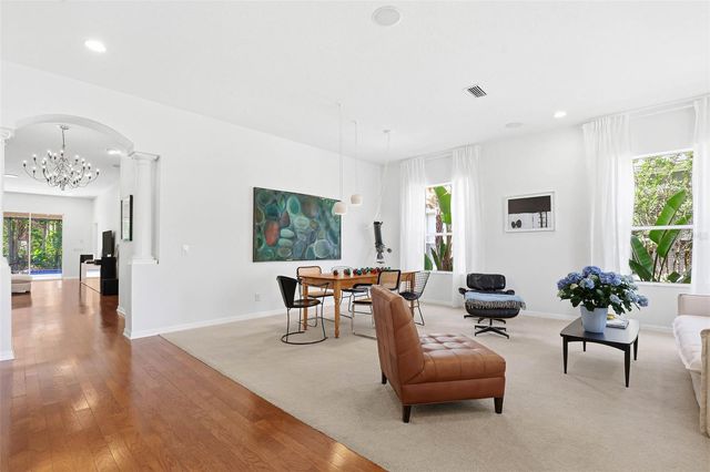 8123 CAMELLA LANE, Tampa, FL 33647