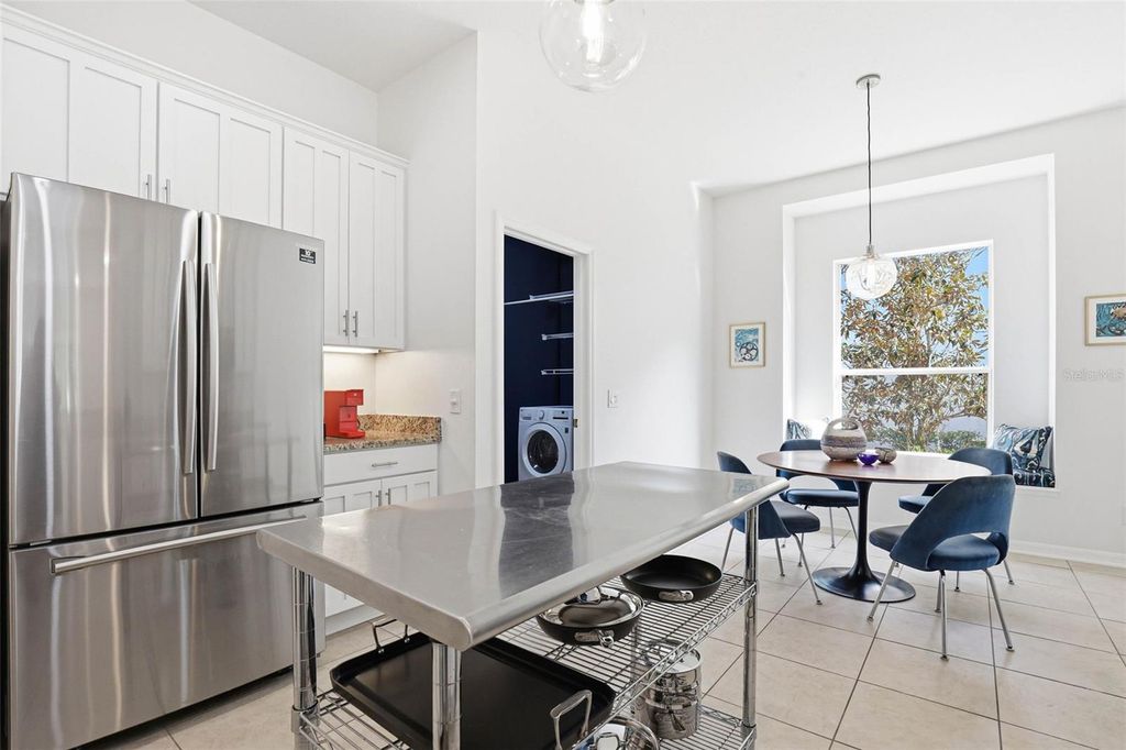 Image 15 of property listing at 8123 CAMELLA LANE, Tampa, FL 33647