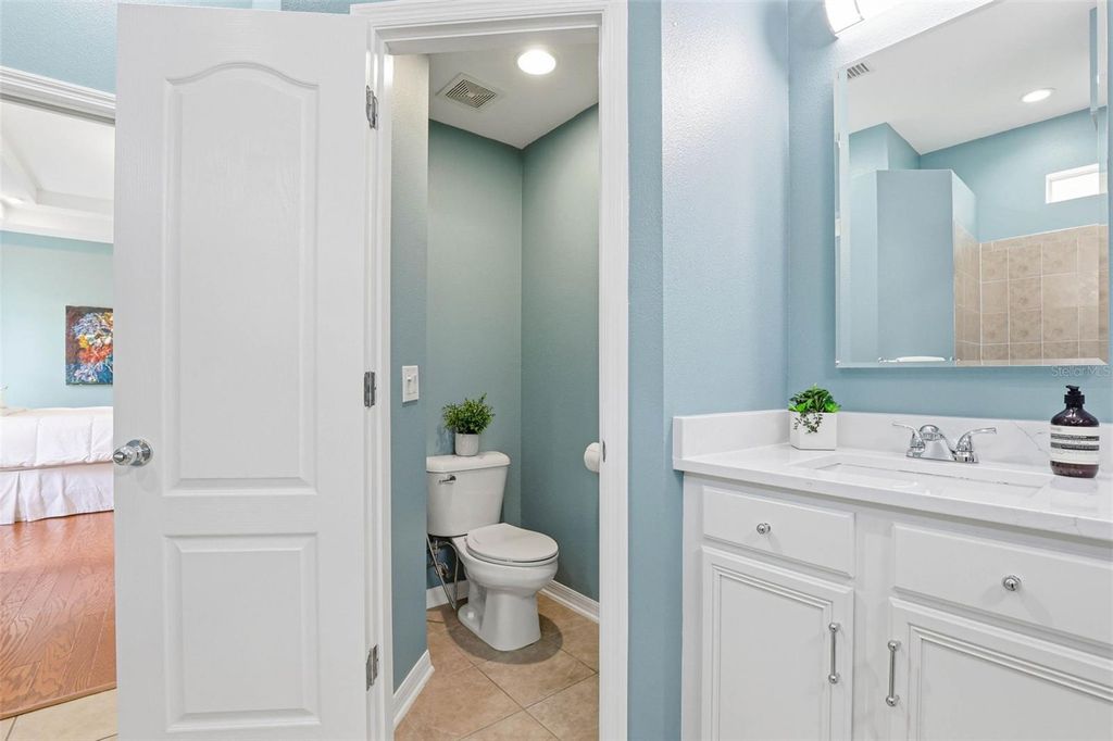 Image 38 of property listing at 8123 CAMELLA LANE, Tampa, FL 33647