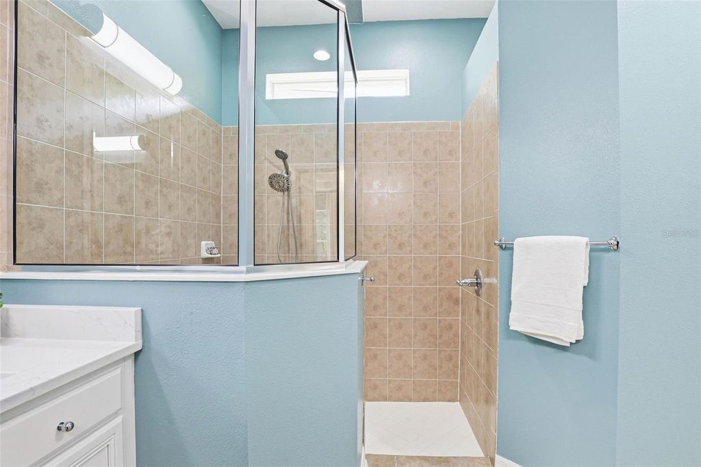 Image 39 of property listing at 8123 CAMELLA LANE, Tampa, FL 33647
