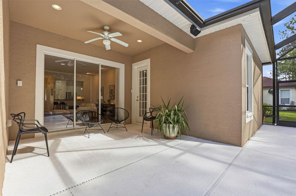 Image 56 of property listing at 8123 CAMELLA LANE, Tampa, FL 33647