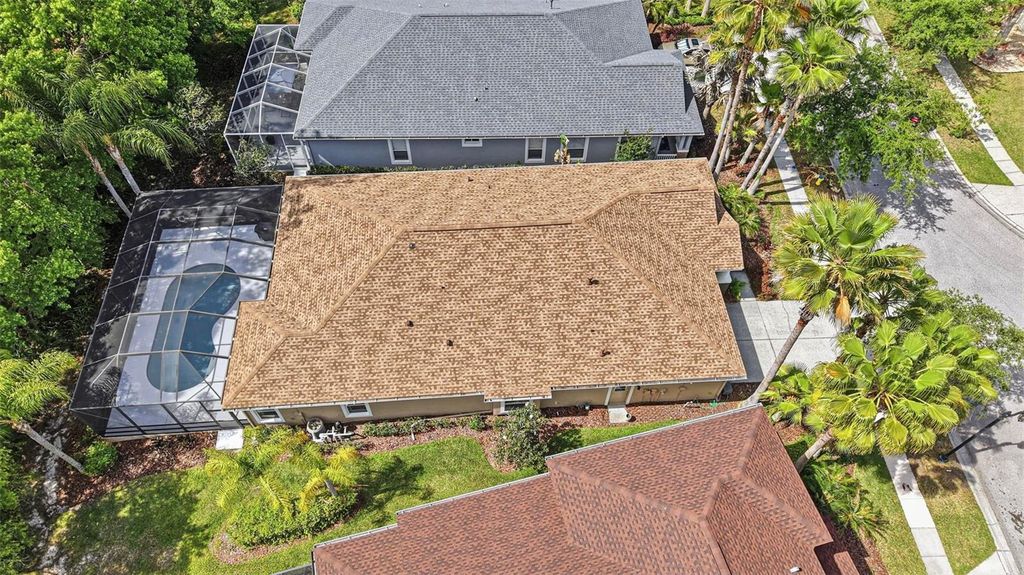 Image 74 of property listing at 8123 CAMELLA LANE, Tampa, FL 33647