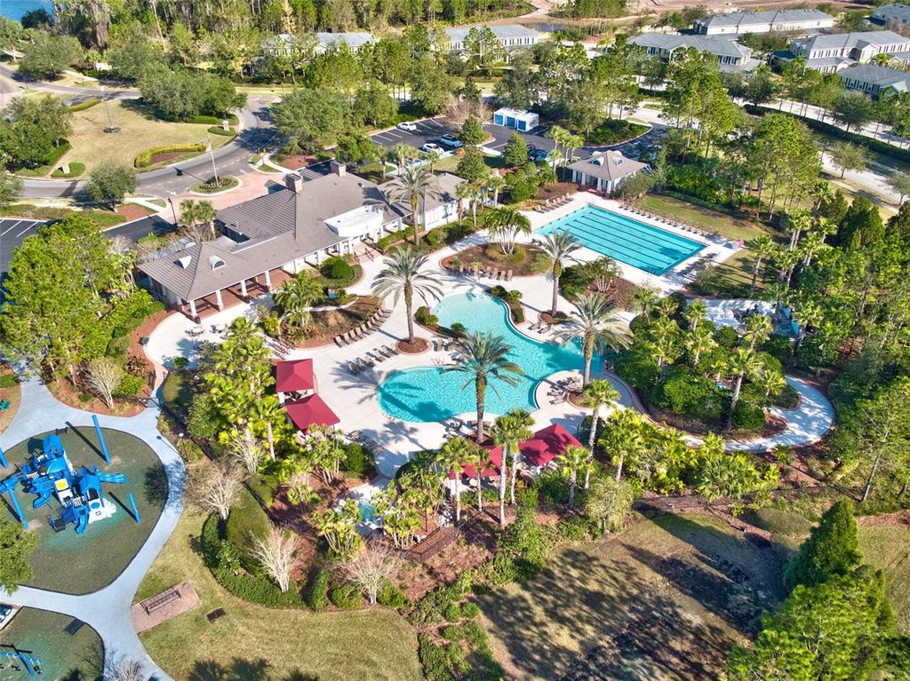 Image 98 of property listing at 8123 CAMELLA LANE, Tampa, FL 33647
