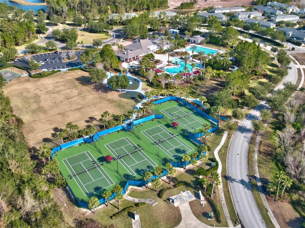 Image 100 of property listing at 8123 CAMELLA LANE, Tampa, FL 33647