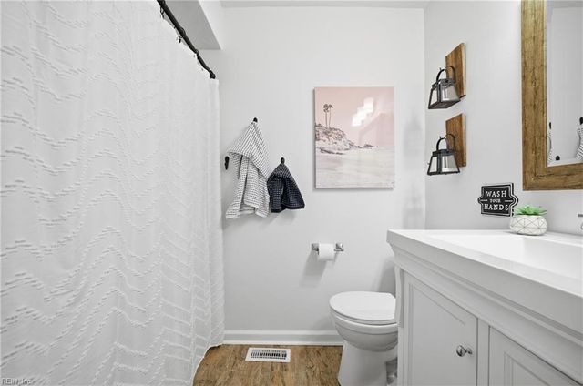 1108 Shifford LN, Chesapeake, VA 23322