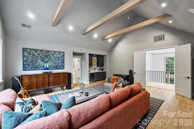 1525 Lynway Drive, Charlotte, NC 28203