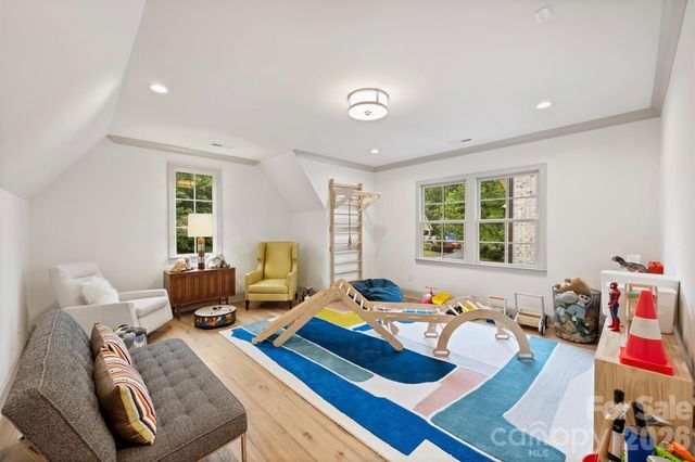 1525 Lynway Drive, Charlotte, NC 28203