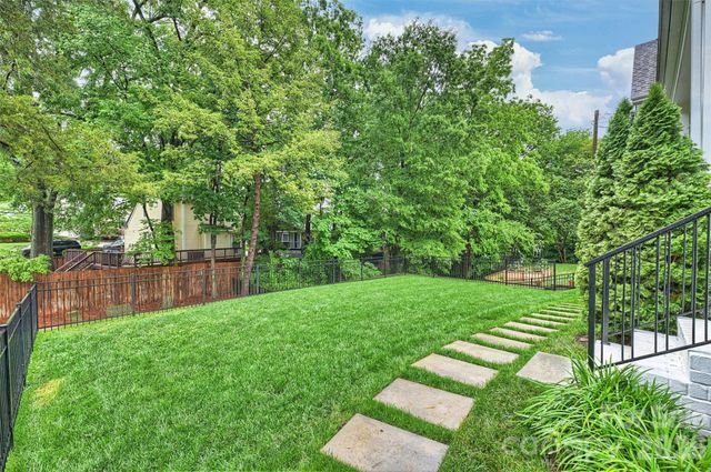 1525 Lynway Drive, Charlotte, NC 28203