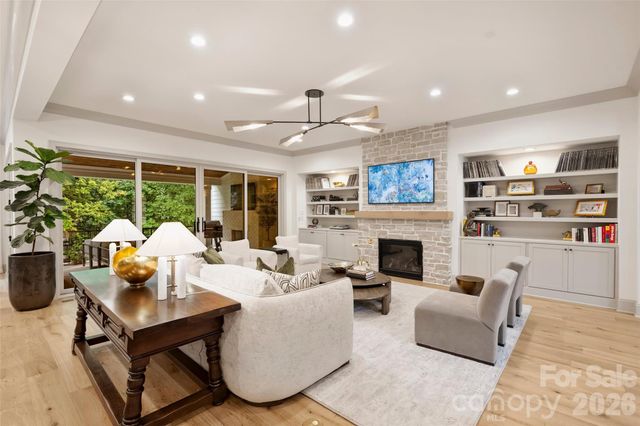 1525 Lynway Drive, Charlotte, NC 28203