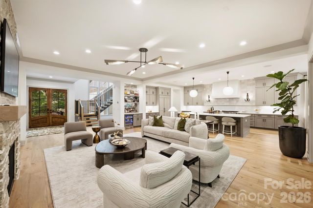 1525 Lynway Drive, Charlotte, NC 28203