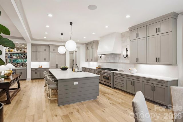 1525 Lynway Drive, Charlotte, NC 28203