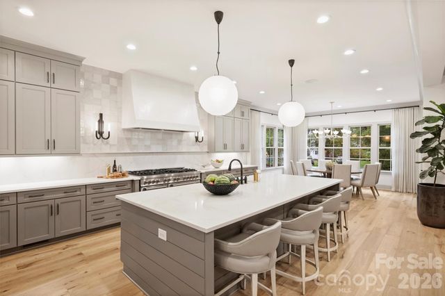 1525 Lynway Drive, Charlotte, NC 28203