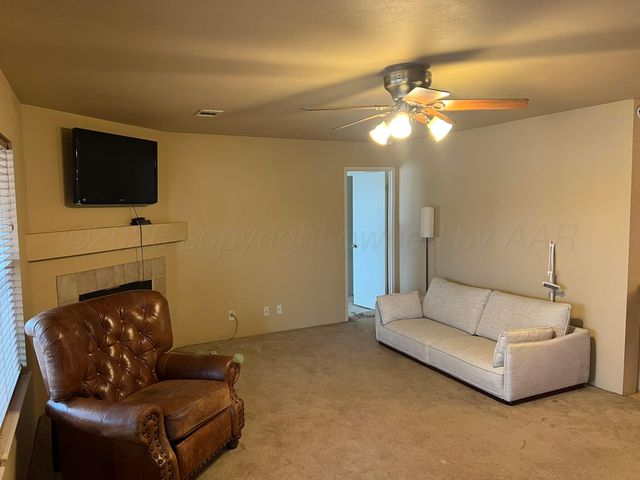 707 Conklin Street, Canadian, TX 79014