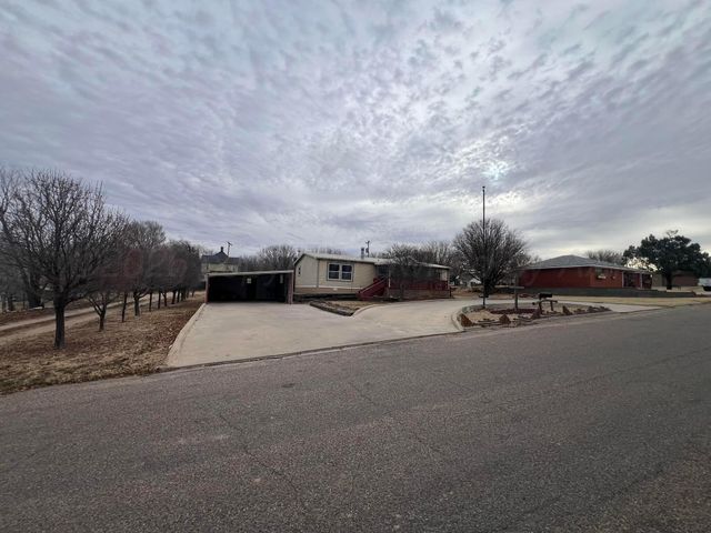 707 Conklin Street, Canadian, TX 79014