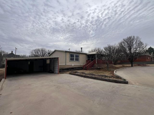 707 Conklin Street, Canadian, TX 79014