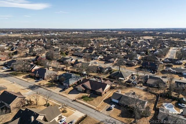 2617 Regency Road, Bartlesville, OK 74006