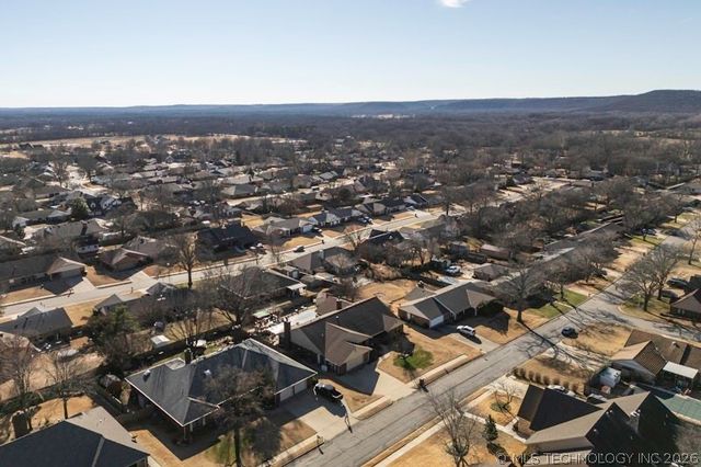 2617 Regency Road, Bartlesville, OK 74006