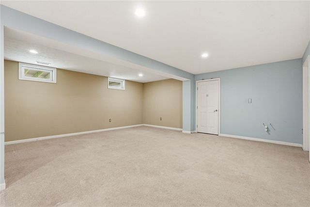 125 Blue Heron Dr, Pine Twp, PA 15090