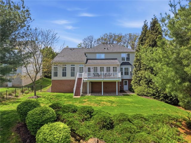 125 Blue Heron Dr, Pine Twp, PA 15090