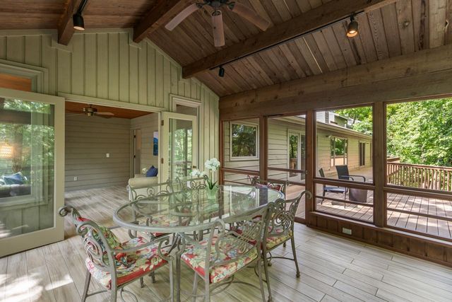 8753 Walton Oaks Drive, Bloomington, MN 55438
